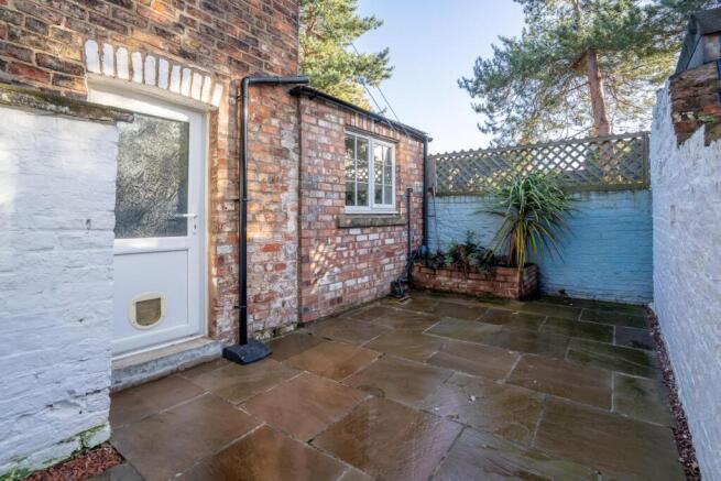 2 bed Terraced for sale Image 7