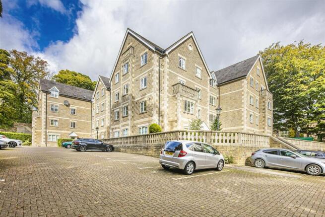 2 bed Apartment to rent Image 8