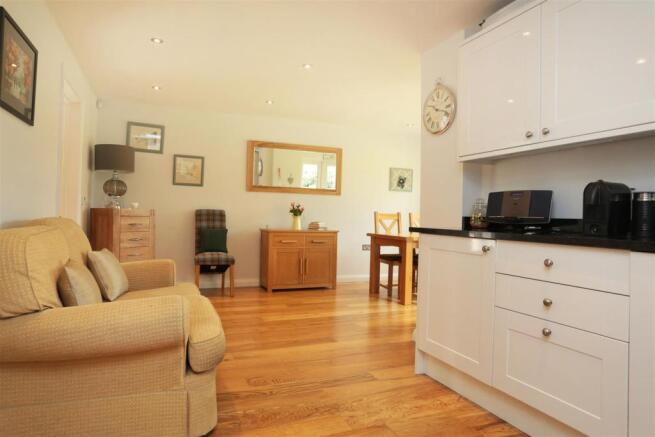 1 Glen Avon Court 24