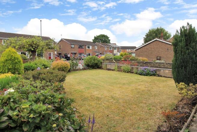 FRONT GARDEN
