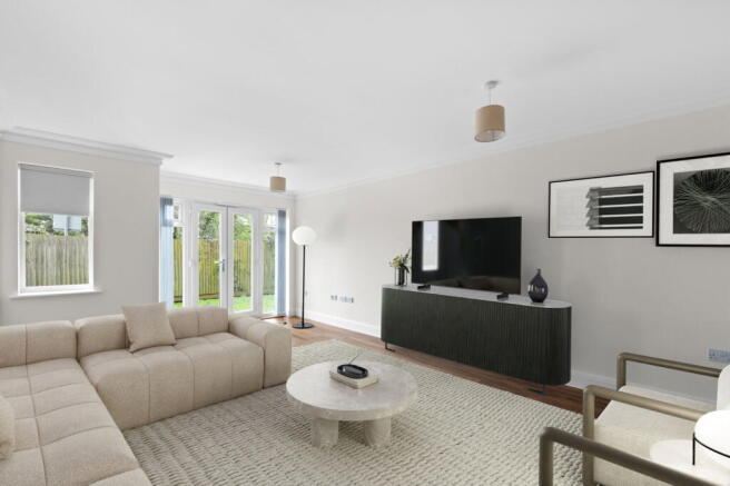 2-bed flat on Limpsfield Road, Warlingham, CR6 9LF, £350,000
