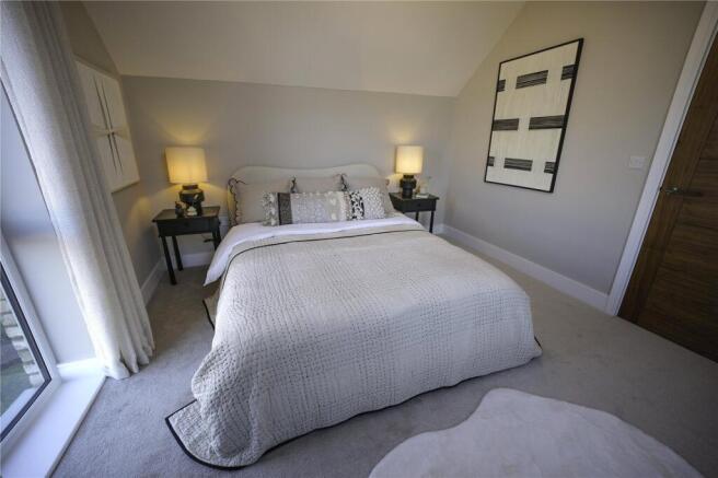4 bed Link Detached House for sale Image 8