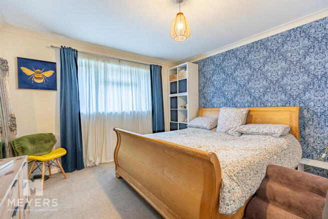 Elm Avenue, Christchurch, BH23 2 photo 4