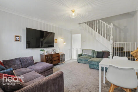 Constance Close, Witham