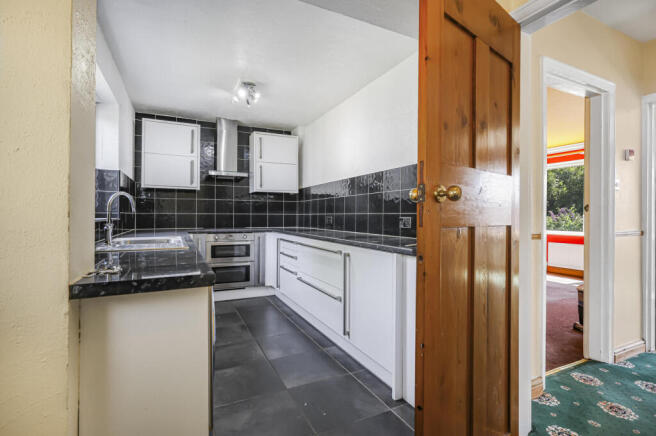 3 bed Semi-Detached for sale Image 4