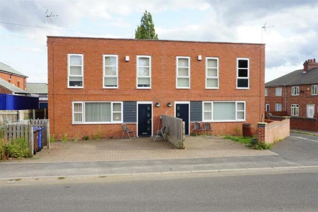 2 bed House for sale Image 12