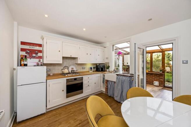 Kitchen / Dining room