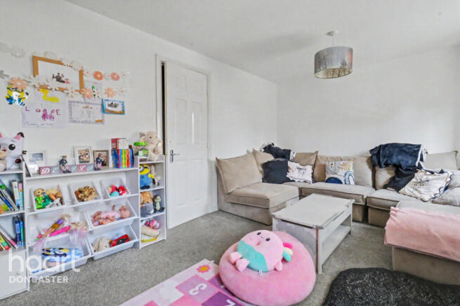 3 bed Terraced for sale Image 8