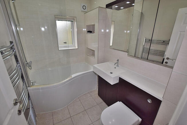 3 bed Terraced for sale Image 7