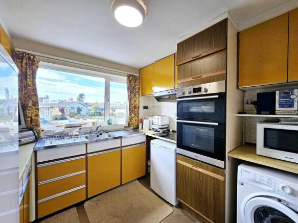 3 bed Detached Bungalow for sale Image 5