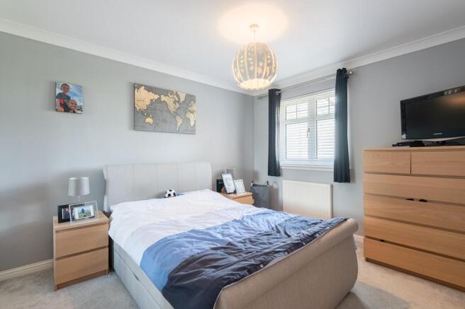 BEDROOM 2