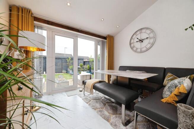2 bed Semi-Detached for sale Image 8