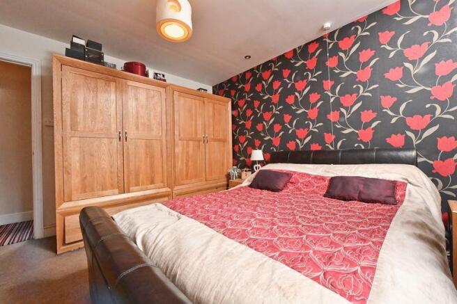 Master Bedroom2