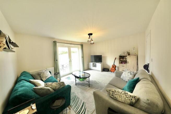 3 bed Semi-Detached for sale Image 4