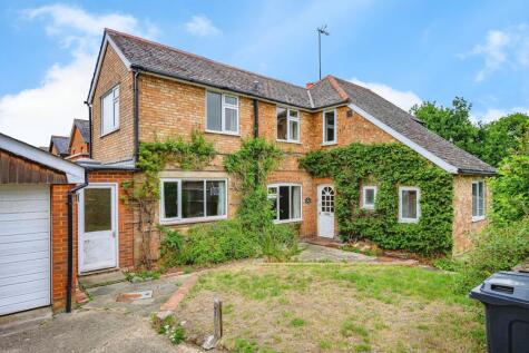 Luton Road, Harpenden, AL5