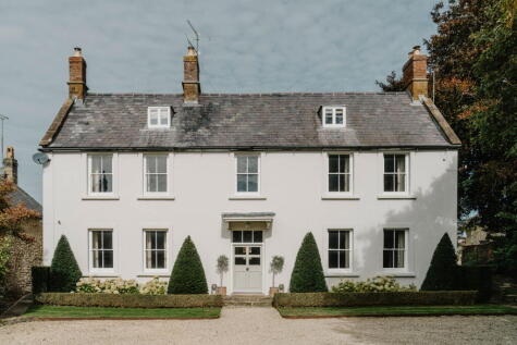 Catton House, The Square, Aynho, OX17
