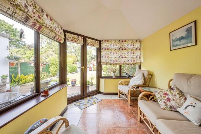 4 bed Terraced for sale Image 5