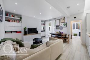 Flat A, 14, Avenue Park Road, London SE27 9BT