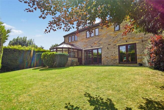 5 bed Detached for sale Image 6