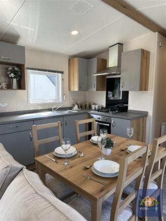 Kitchen/Living Area