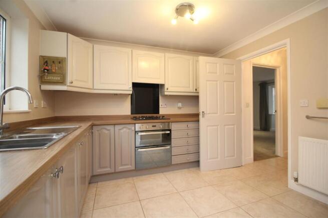 kitchen 2.JPG