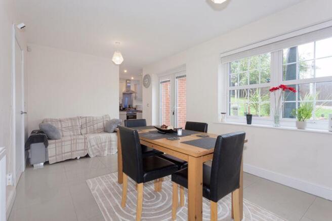 LIVING DINING ROOM 