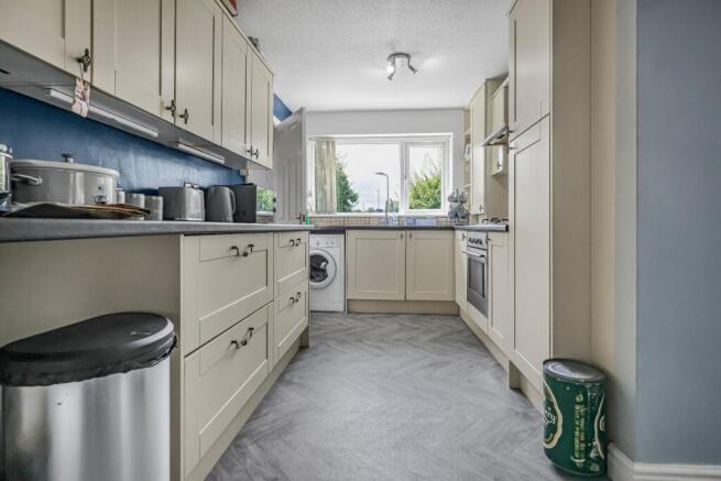 4 bed Detached for sale Image 5