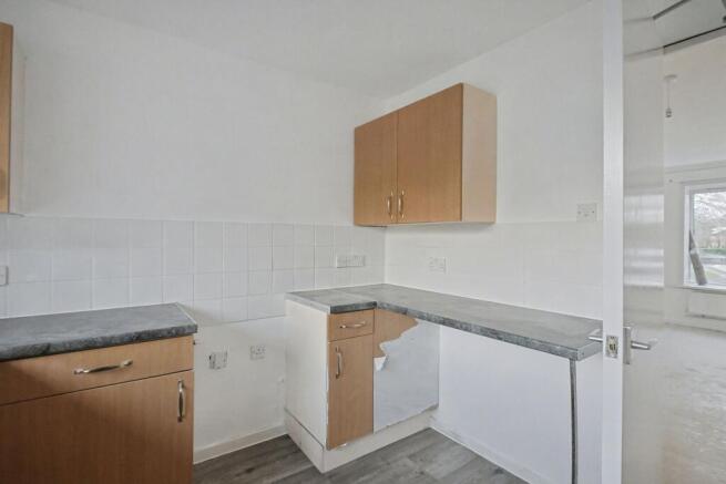 43 Joys Road, Three Legged Cross, Wimborne, Dorset, BH21 6SJ