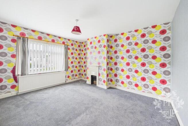 3 bed Semi-Detached for sale Image 6