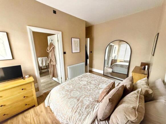 2 bed Terraced for sale Image 12
