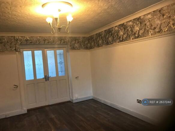 3 bed Semi-Detached to rent Image 4