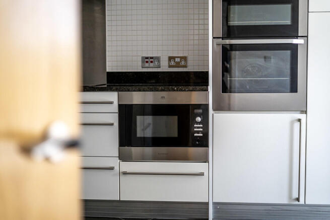 2 bed Apartment for sale Image 11