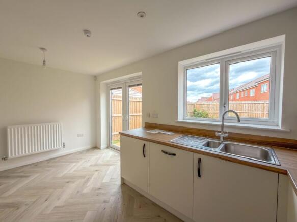 Hayloft Way, Nuneaton, CV11 photo 4