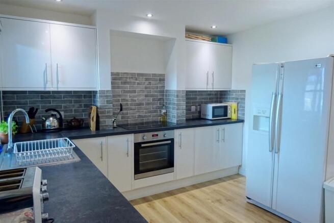 Kitchen: