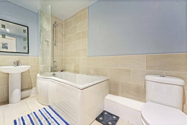 Bathroom.jpg