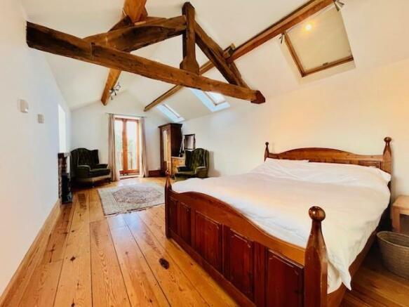 Bedroom 4.jpg