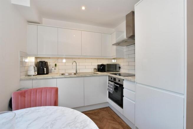 Lounge/Kitchen