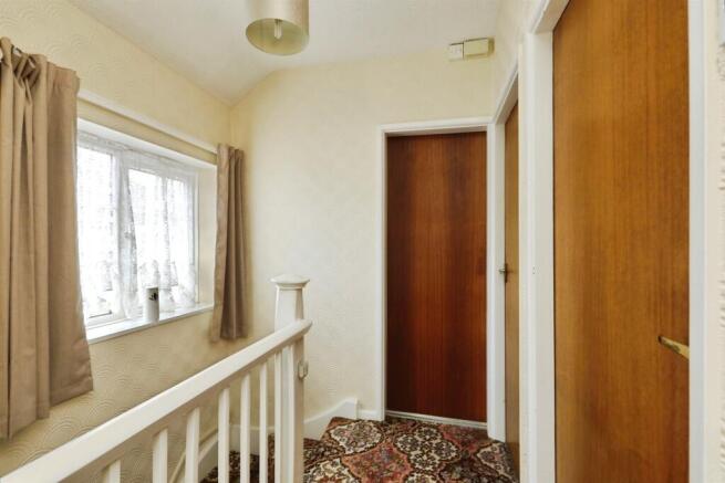 3 bed Semi-Detached for sale Image 6