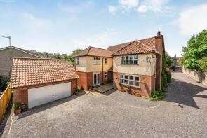 Lanteglos House, St Thomas Street, Wells BA5 2UZ