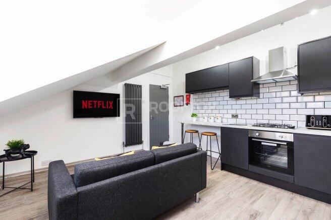 queens-road-ls6-1hy-1059245