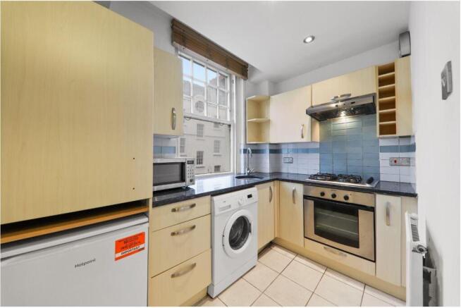 Apartment in London, City of Westminster - View 4