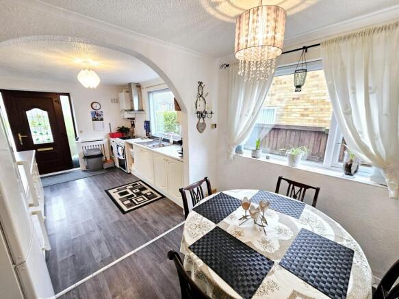 2 bed Semi-Detached Bungalow for sale Image 5