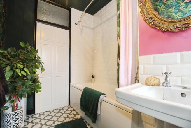 2 bed Terraced for sale Image 10