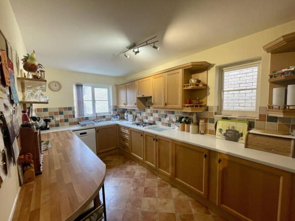 8, Keats Close, Saxmundham photo 3