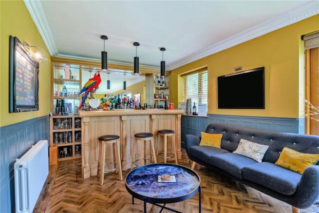 5 bed Detached for sale Image 5