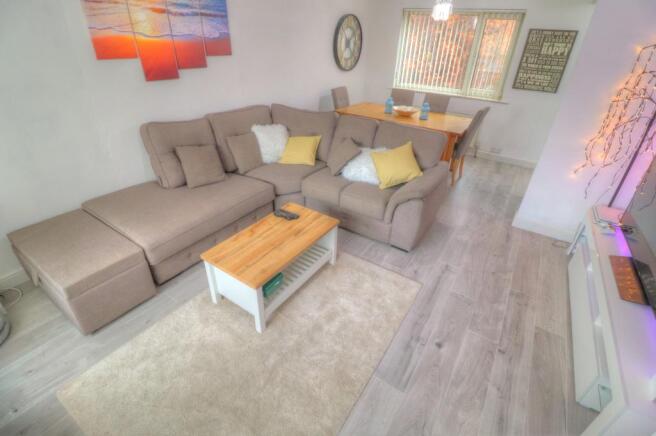 5 Living Dining