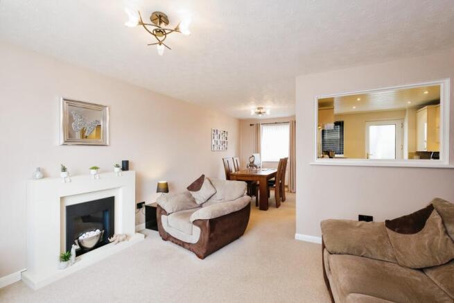 Lounge/Dining Room