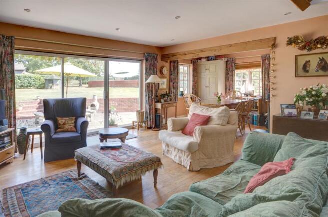 Sitting Room 2.jpg