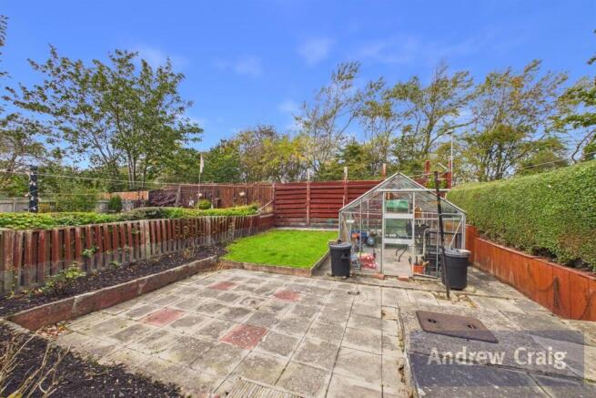 Lansbury Gardens, Wardley photo 4