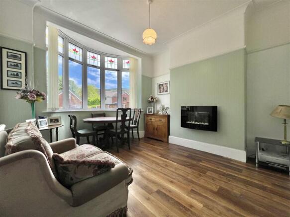 Mottram Old Road, Stalybridge photo 4